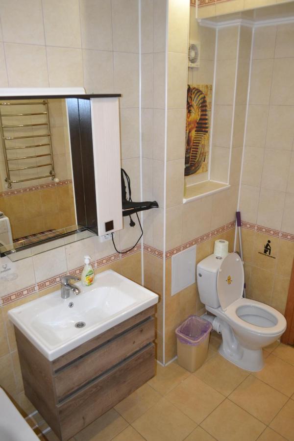 Executive Suite In The Centre Ternopil Exterior photo