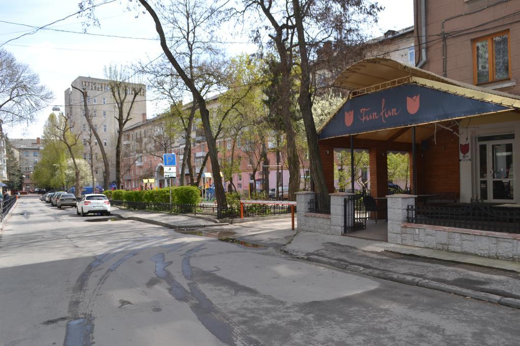 Executive Suite In The Centre Ternopil Exterior photo